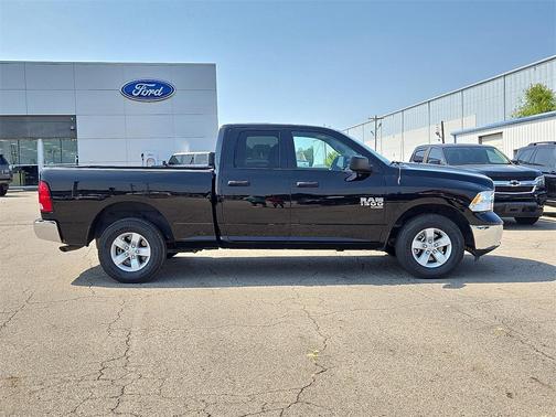 2024 RAM 1500 Classic SLT