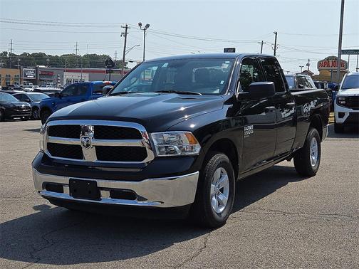 2024 RAM 1500 Classic SLT