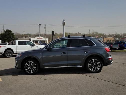 2022 Audi Q5 45 S line Premium