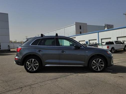 2022 Audi Q5 45 S line Premium