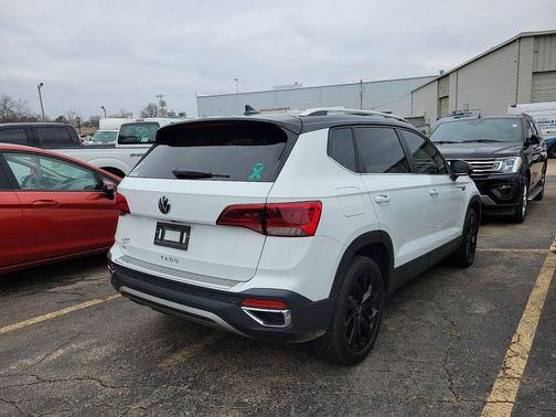 2024 Volkswagen Taos 1.5T SE