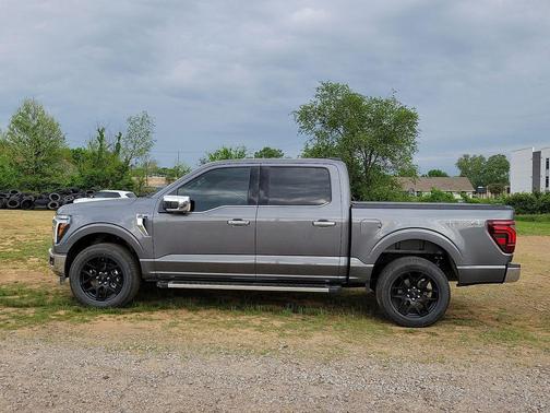 CARBONIZED GRAY METALLIC 2025 Ford F-150 LARIAT