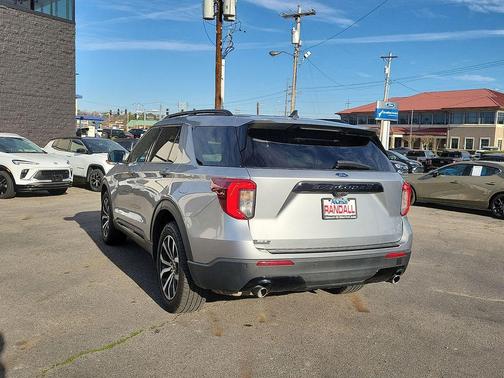 2023 Ford Explorer ST-Line