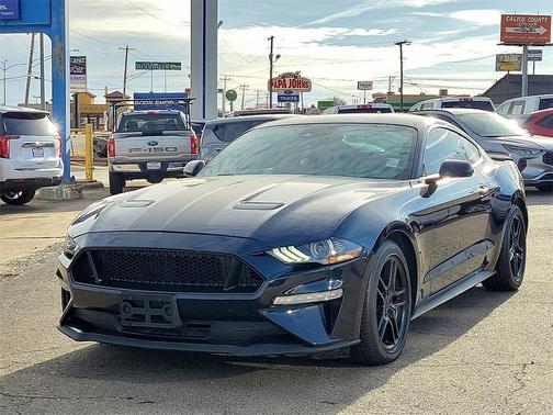 2021 Ford Mustang EcoBoost