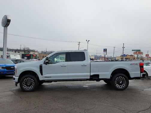 2026 Ford F-250 Platinum