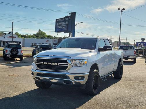 Bright White Clearcoat 2020 RAM 1500 Big Horn/Lone Star