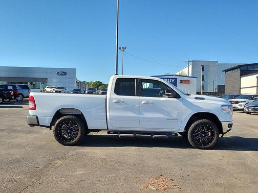 Bright White Clearcoat 2020 RAM 1500 Big Horn/Lone Star