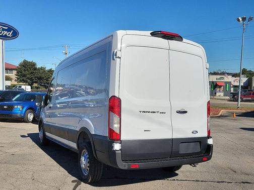 2026 Ford Transit-250 Base