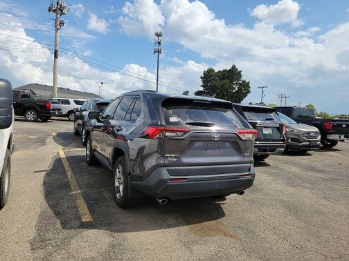 2022 Toyota RAV4 XLE