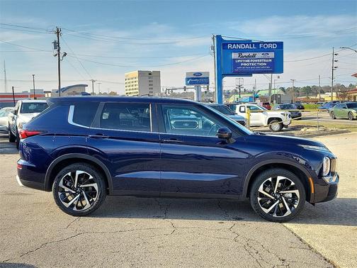 2024 Mitsubishi Outlander SE