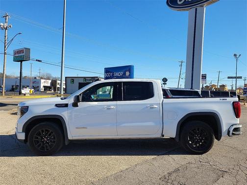 2022 GMC Sierra 1500 Elevation