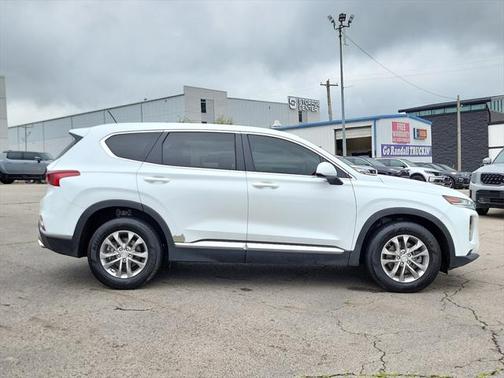 2019 Hyundai SANTA FE SE 2.4
