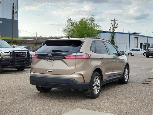 2021 Ford Edge SE