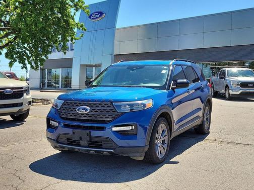 ATLAS BLUE METALLIC 2023 Ford Explorer XLT