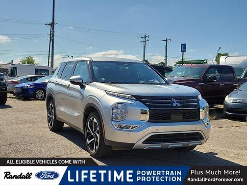 2023 Mitsubishi Outlander SE