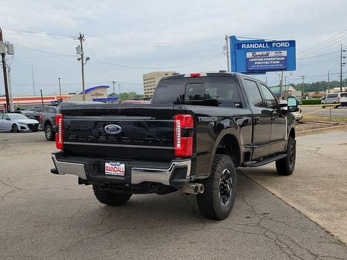 Agate Black Metallic 2026 Ford F-250 Lariat