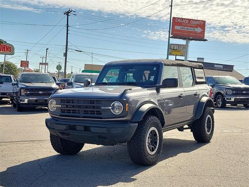 2022 Ford Bronco Base