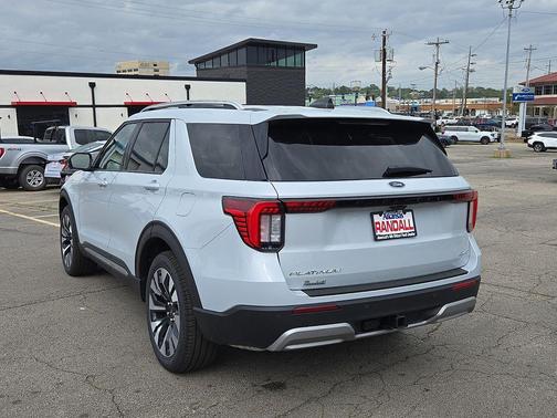 Space White Metallic 2026 Ford Explorer Platinum