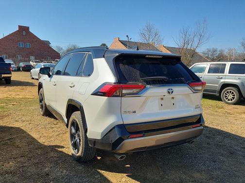2019 Toyota RAV4 Hybrid SE
