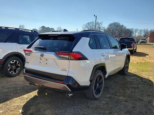 2019 Toyota RAV4 Hybrid SE