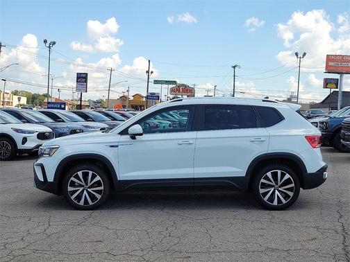 2023 Volkswagen Taos 1.5T SE