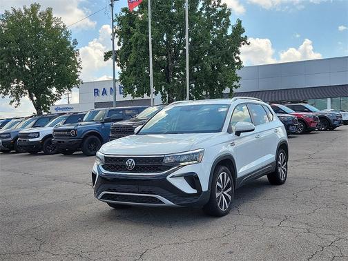 2023 Volkswagen Taos 1.5T SE
