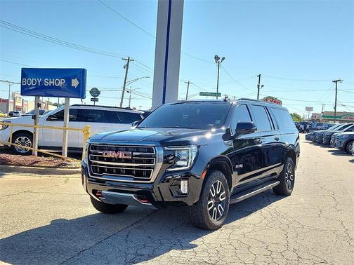2023 GMC Yukon XL AT4