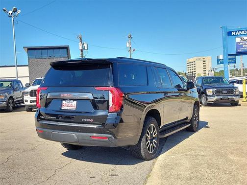 2023 GMC Yukon XL AT4