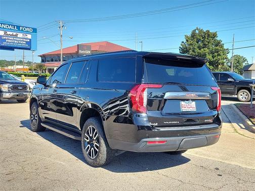 2023 GMC Yukon XL AT4