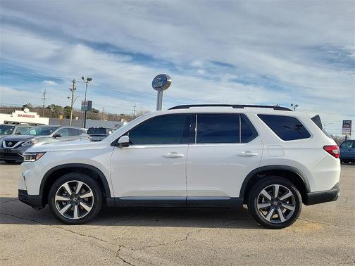 2025 Honda Pilot Touring 8-Passenger