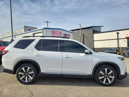 2025 Honda Pilot Touring 8-Passenger