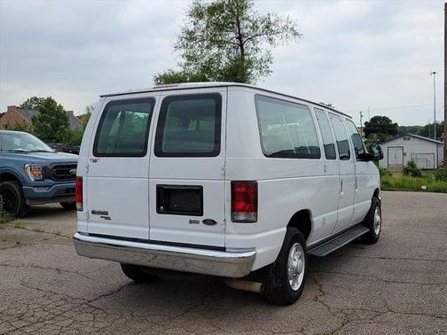 2014 Ford E350 Super Duty XLT