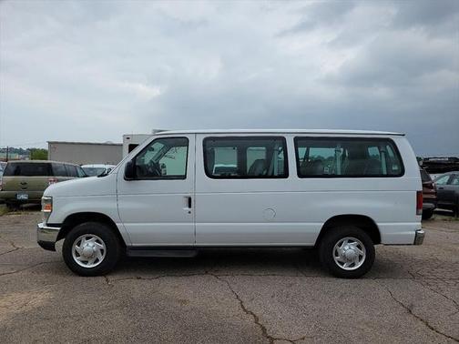 2014 Ford E350 Super Duty XLT