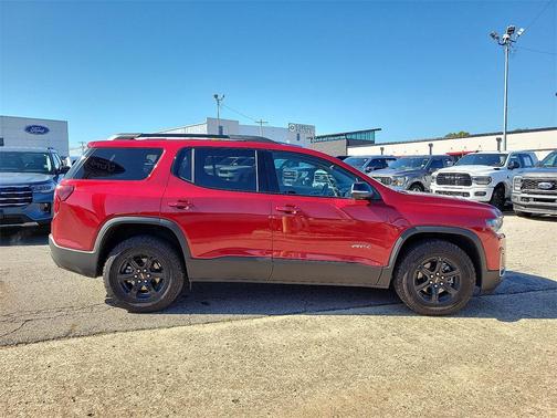2023 GMC Acadia AT4