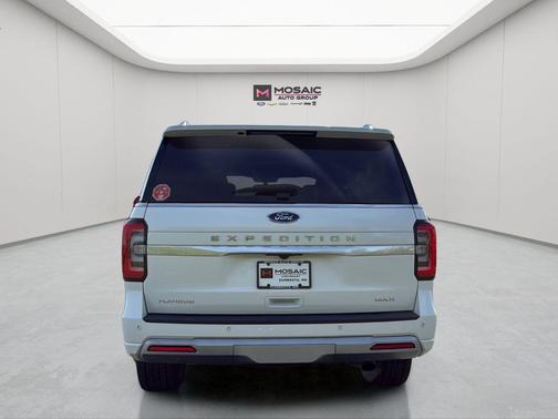 Star White Metallic Tri-Coat 2022 Ford Expedition Max Platinum