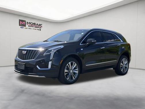 Stellar Black Metallic 2021 Cadillac XT5 Premium Luxury