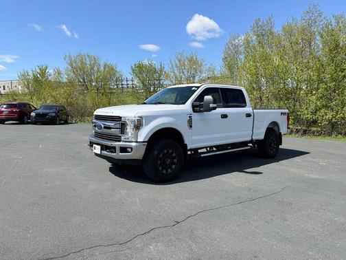 Oxford White 2019 Ford F-250 XLT