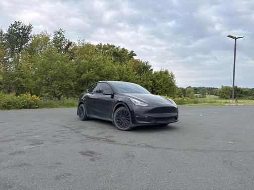 2023 Tesla Model Y Long Range Dual Motor All-Wheel Drive