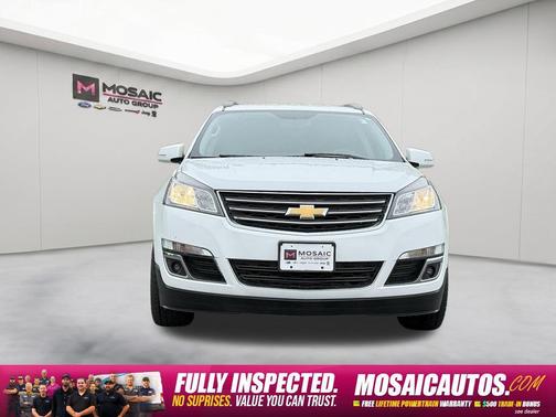 Summit White 2017 Chevrolet Traverse 2LT