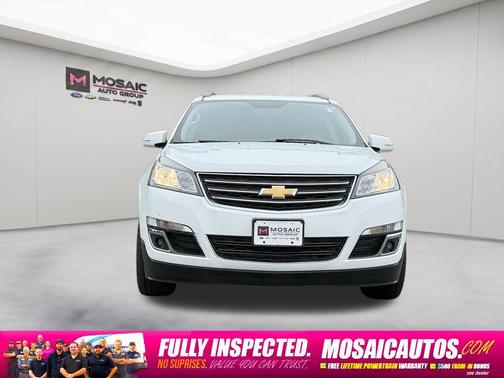 Summit White 2017 Chevrolet Traverse 2LT