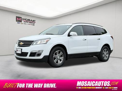 Summit White 2017 Chevrolet Traverse 2LT