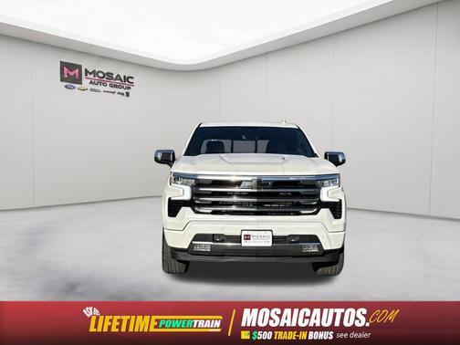 Iridescent Pearl Tricoat 2024 Chevrolet Silverado 1500 High Country