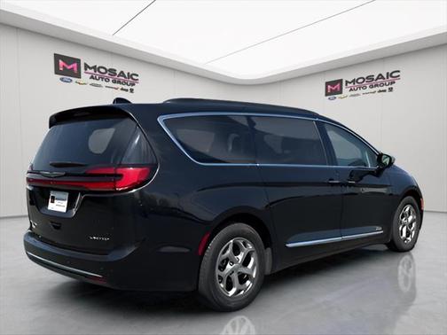 2023 Chrysler Pacifica Limited