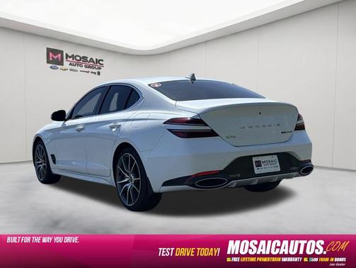 Uyuni White 2022 Genesis G70 3.3T AWD