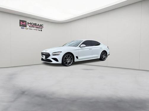 Uyuni White 2022 Genesis G70 3.3T AWD