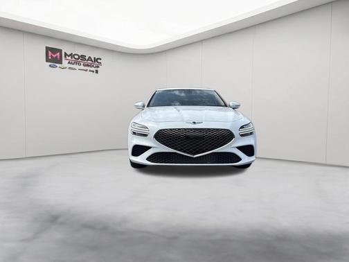Uyuni White 2022 Genesis G70 3.3T AWD