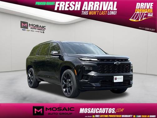 Mosaic Black Metallic 2025 Chevrolet Traverse RS