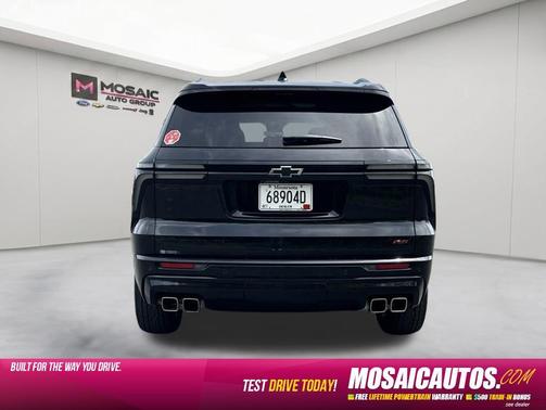 Mosaic Black Metallic 2025 Chevrolet Traverse RS