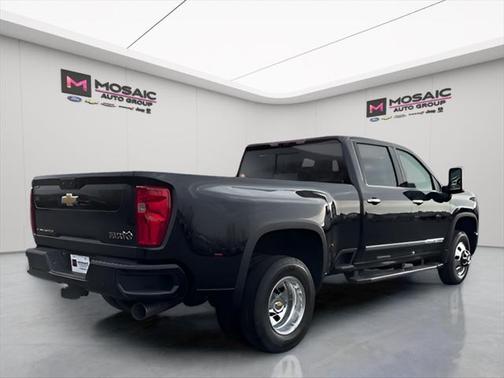 2025 Chevrolet Silverado 3500 High Country