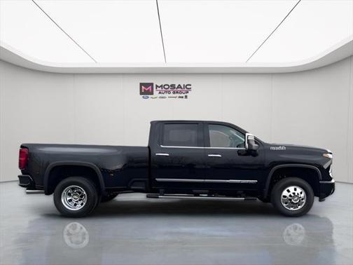 2025 Chevrolet Silverado 3500 High Country